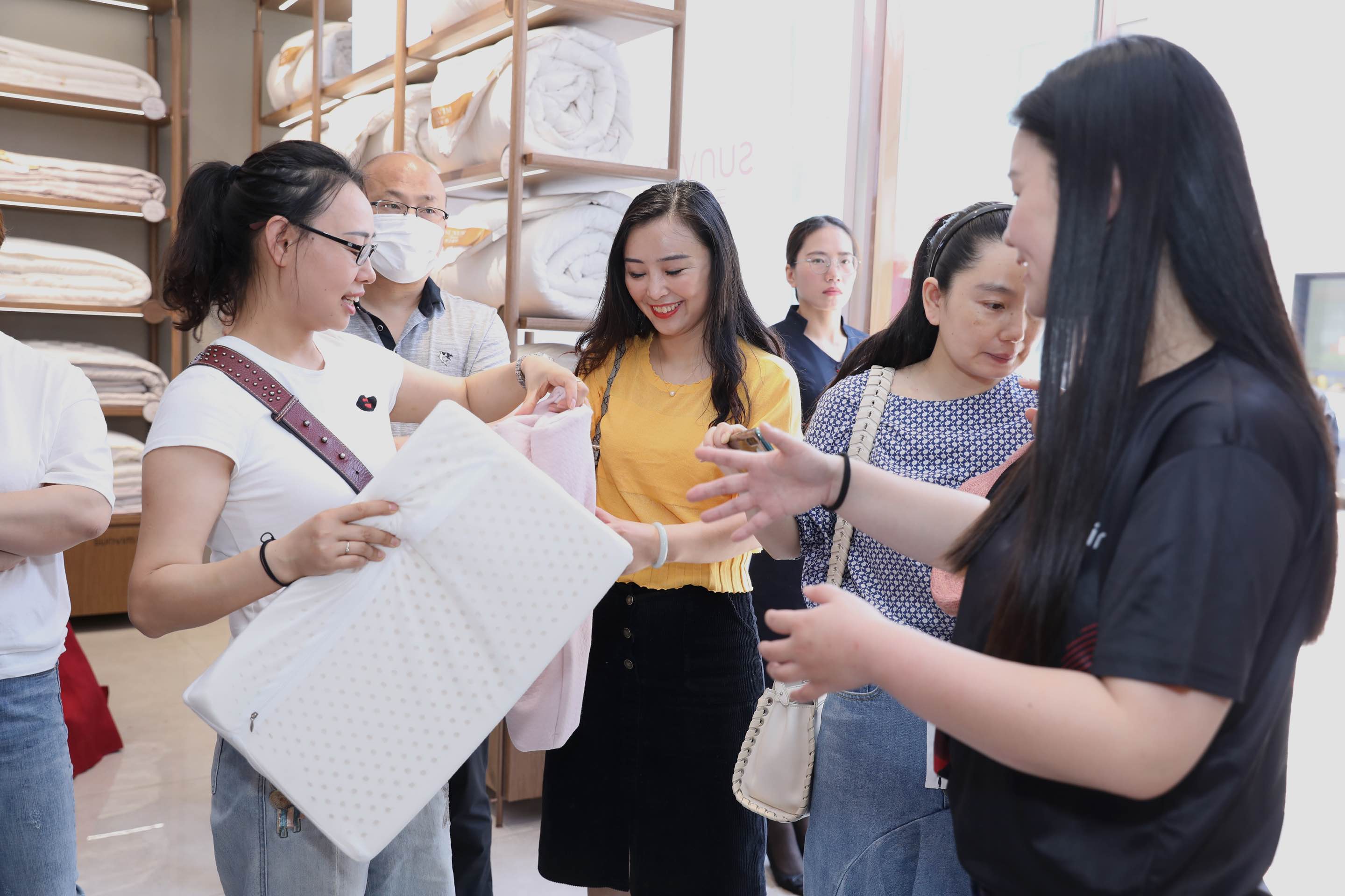 2H1A7192--.JPG 2H1A7192--.JPG